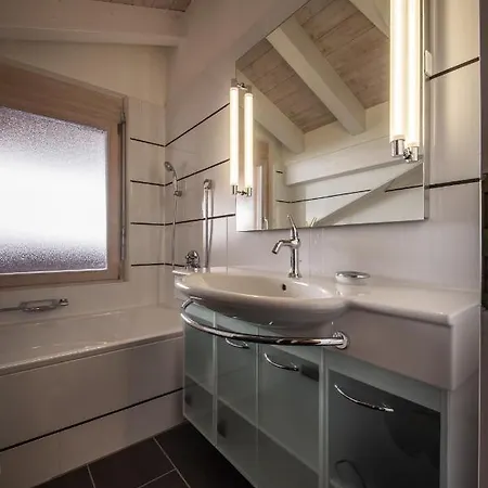 アパート Schneehoren Penthouse ヴェンゲン